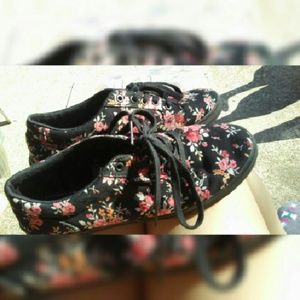 Floral vans