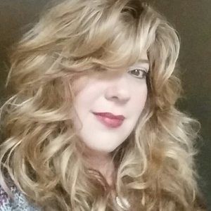 Meet your Posher, Cindy