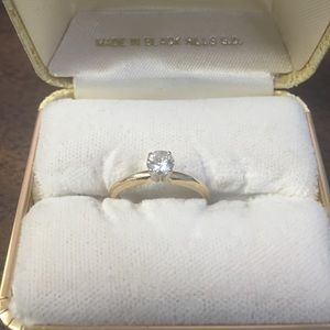 14k Diamond ring