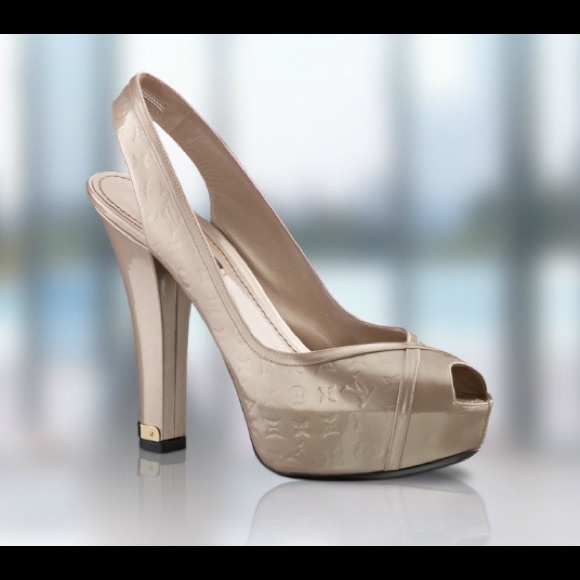 Louis Vuitton beige monogram patent Leather sand