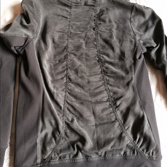 Lululemon reversible jacket - Picture 3 of 5