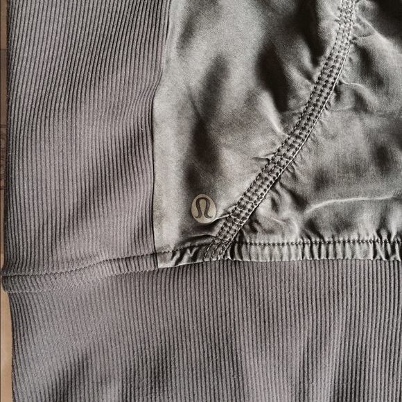 Lululemon reversible jacket - Picture 4 of 5