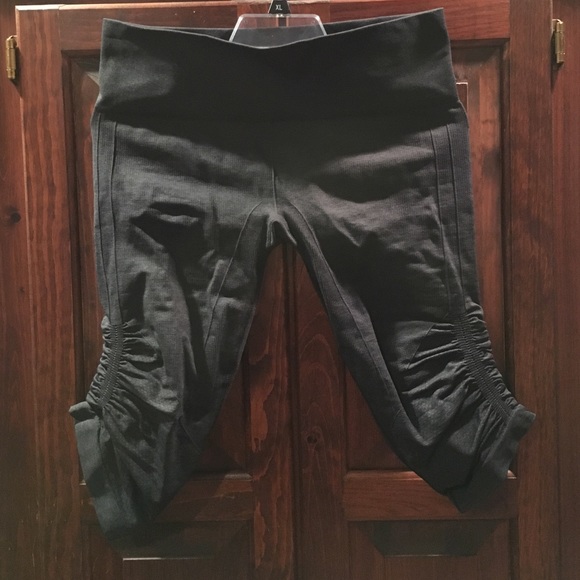Lululemon capris