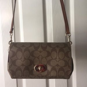 Coach cross body. Authentic