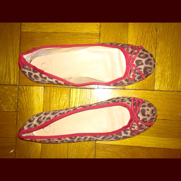 Leopard flats