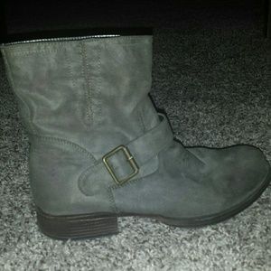 Forever 21 Gray Boots