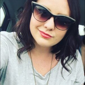 Meet your Posher, Miranda