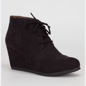 Tilly's Black Suede Booties