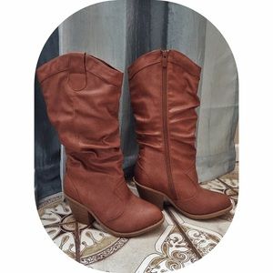Heeled cowgirl boots