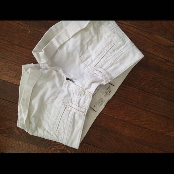 White hollister shorts