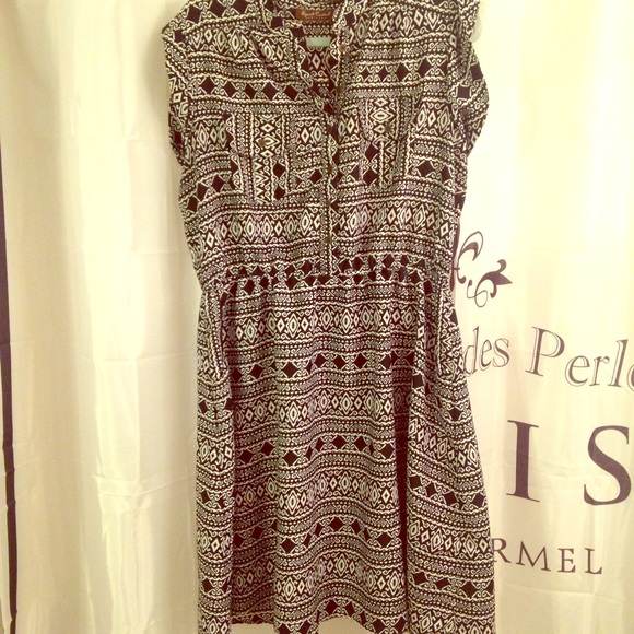 Black and white print dress