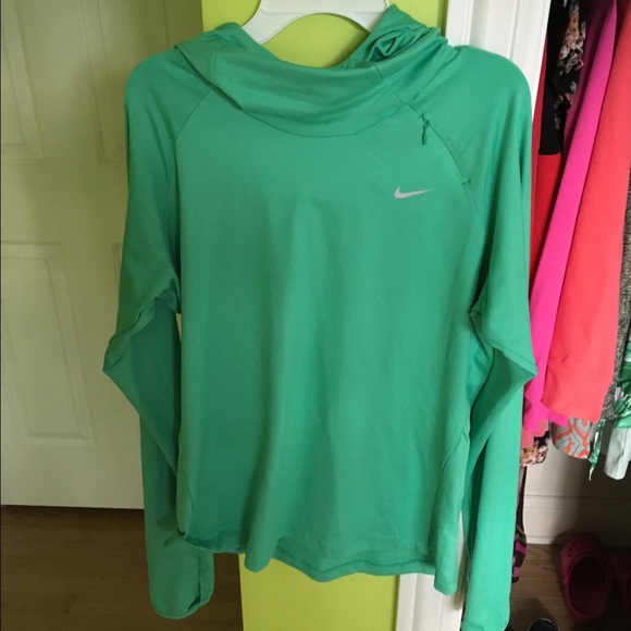 Nike element women's jacket