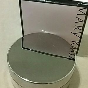 2 Mary Kay mineral powder foundations. Brand new