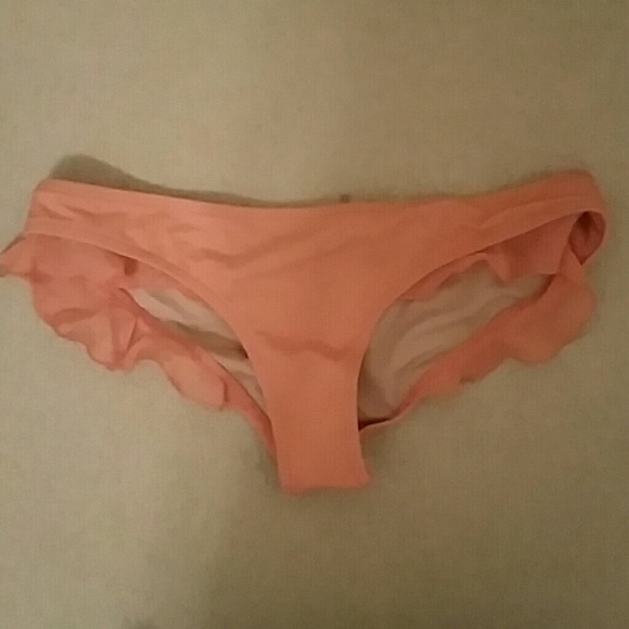 Size M VS Cheeky bottoms