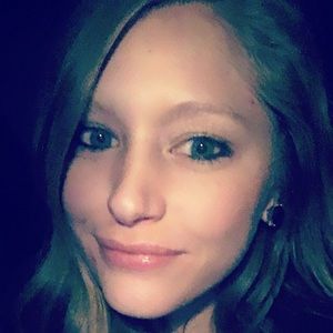 Meet your Posher, Lexie