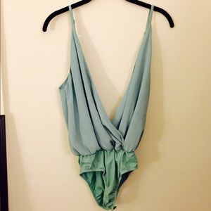 Low-v neck mint green leotard