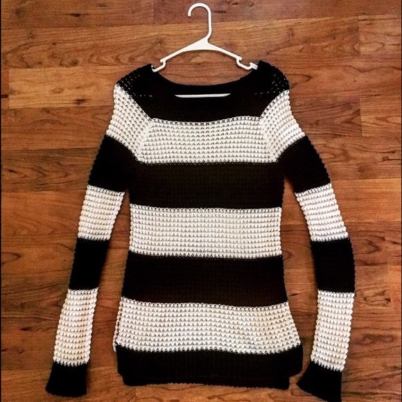 American Eagle Jegging Sweater - Picture 3 of 3