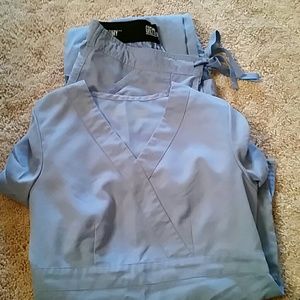 Women's greys anatomy scrub set size xs