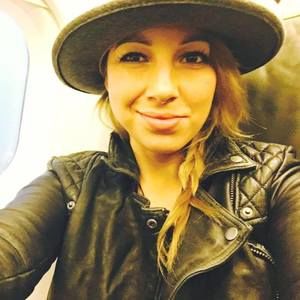 Meet your Posher, Chryss