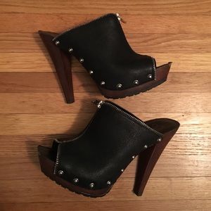 Jessica Simpson mules