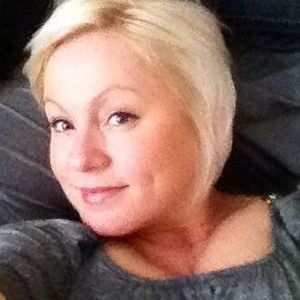 Meet your Posher, Bobbie