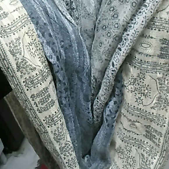 Infinity Scarf - Picture 3 of 3