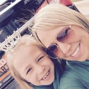 Meet your Posher, Jennifer