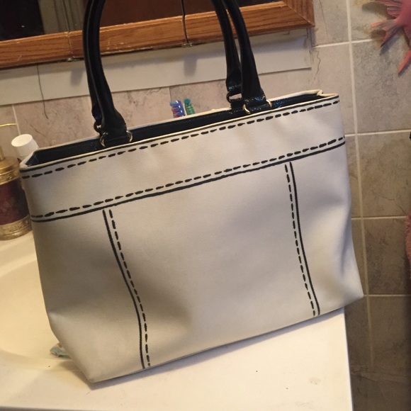 Kate spade purse - Picture 2 of 4