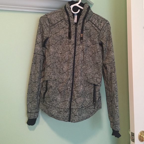 Lululemon running jacket size 4