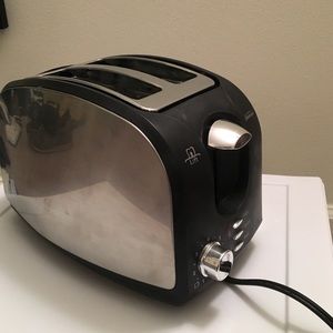 2-slice toaster