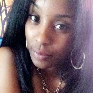 Meet your Posher, Lenys