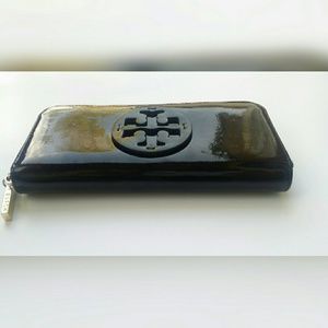Tory burch black patent leather wallet