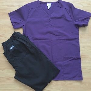 Nursing scrubs set