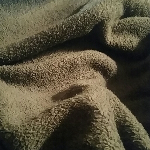 Meet your Posher, Crystal