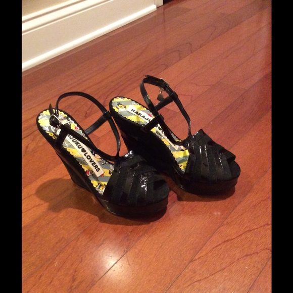 *SALE*Harajuku Lovers Shoes - Picture 1 of 2