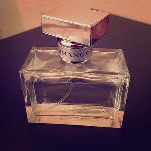 Ralph Lauren Romance perfume 🎀MAKE AN OFFER🎀
