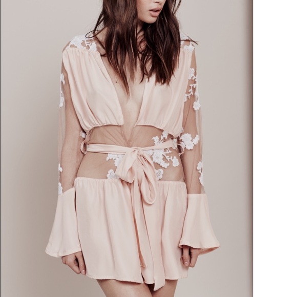 For love & lemons skivies kimono