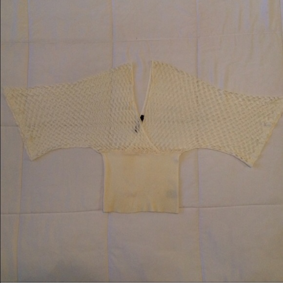 **SOLD** Arden B Kimono Style Top - Picture 2 of 5