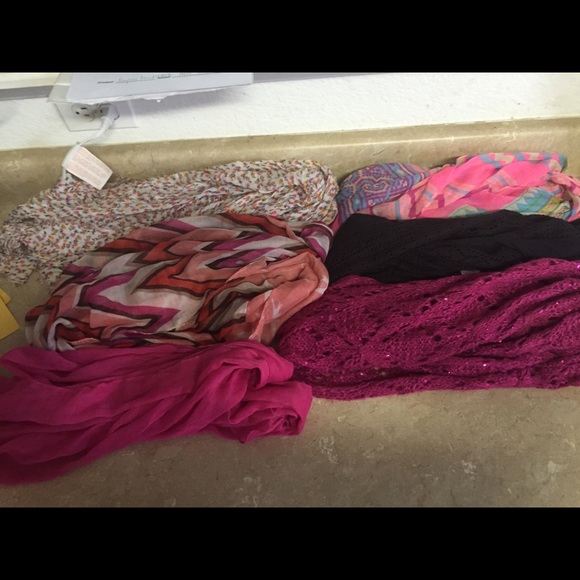 Scarf bundle - Picture 2 of 2