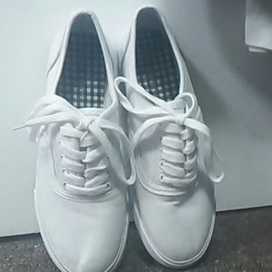 Mossimo White Canvas Sneakers