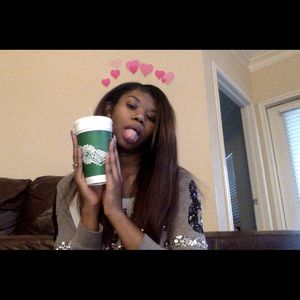 Meet your Posher, Ri anne