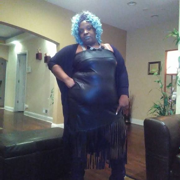 Meet your Posher, Danielle - Picture 1 of 1