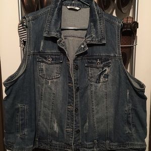 PLUS SIZE DENIM VEST
