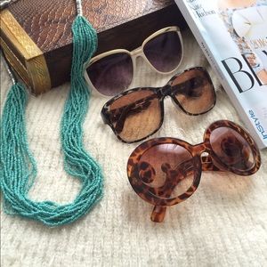 😎3 pairs of sunglasses