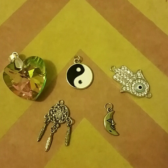 Yin yang charm set