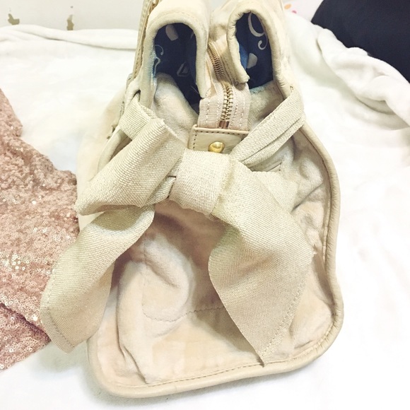💋 More Pics!!! Juicy Couture Purse - Picture 2 of 4
