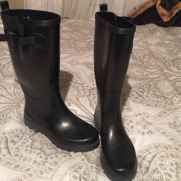 Rain boots