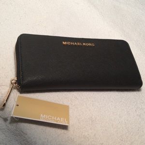 Michael Kors Black Lg Leather Wallet