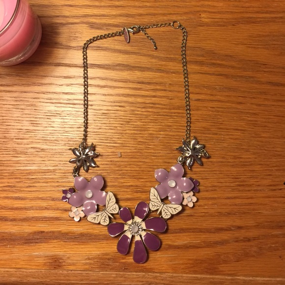 New York & Company statement necklace