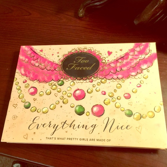 Too Faced everything nice palette limited edition